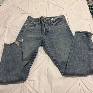 Levi’s button up Wedgie jeans
